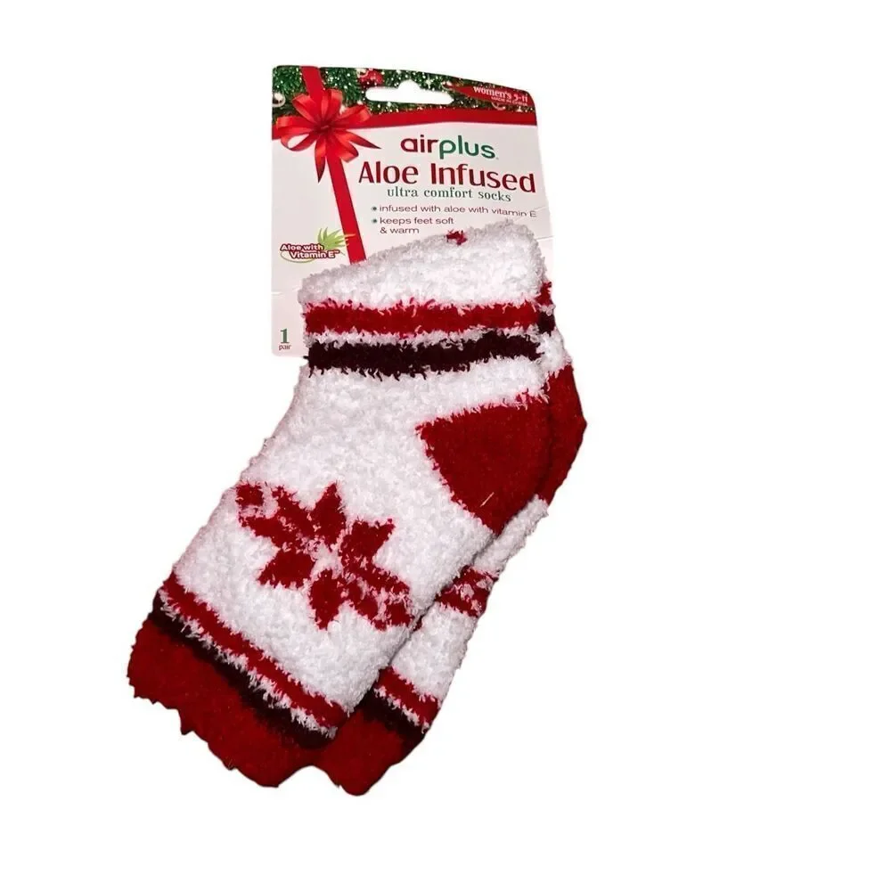 NEW ON WITH TAGS Airplus Holiday‎ Aloe Infused Spa Crew Socks, White/Ribbon Red,
